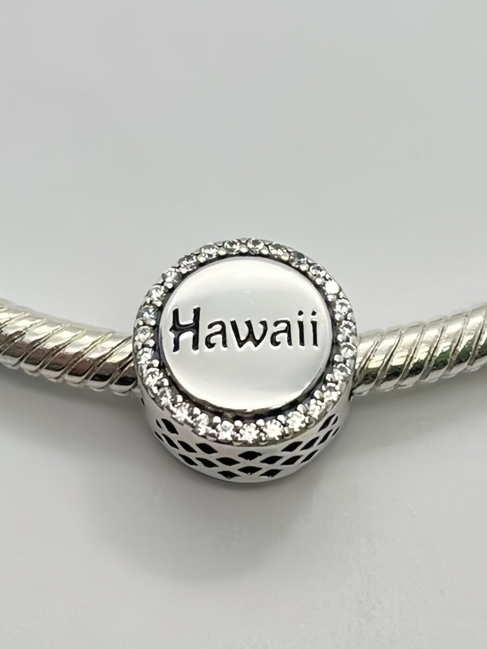 Pandora Silver Hawaii Exclusive Travel Charm Button Pineapple As New Authentic - Picture 2 of 3